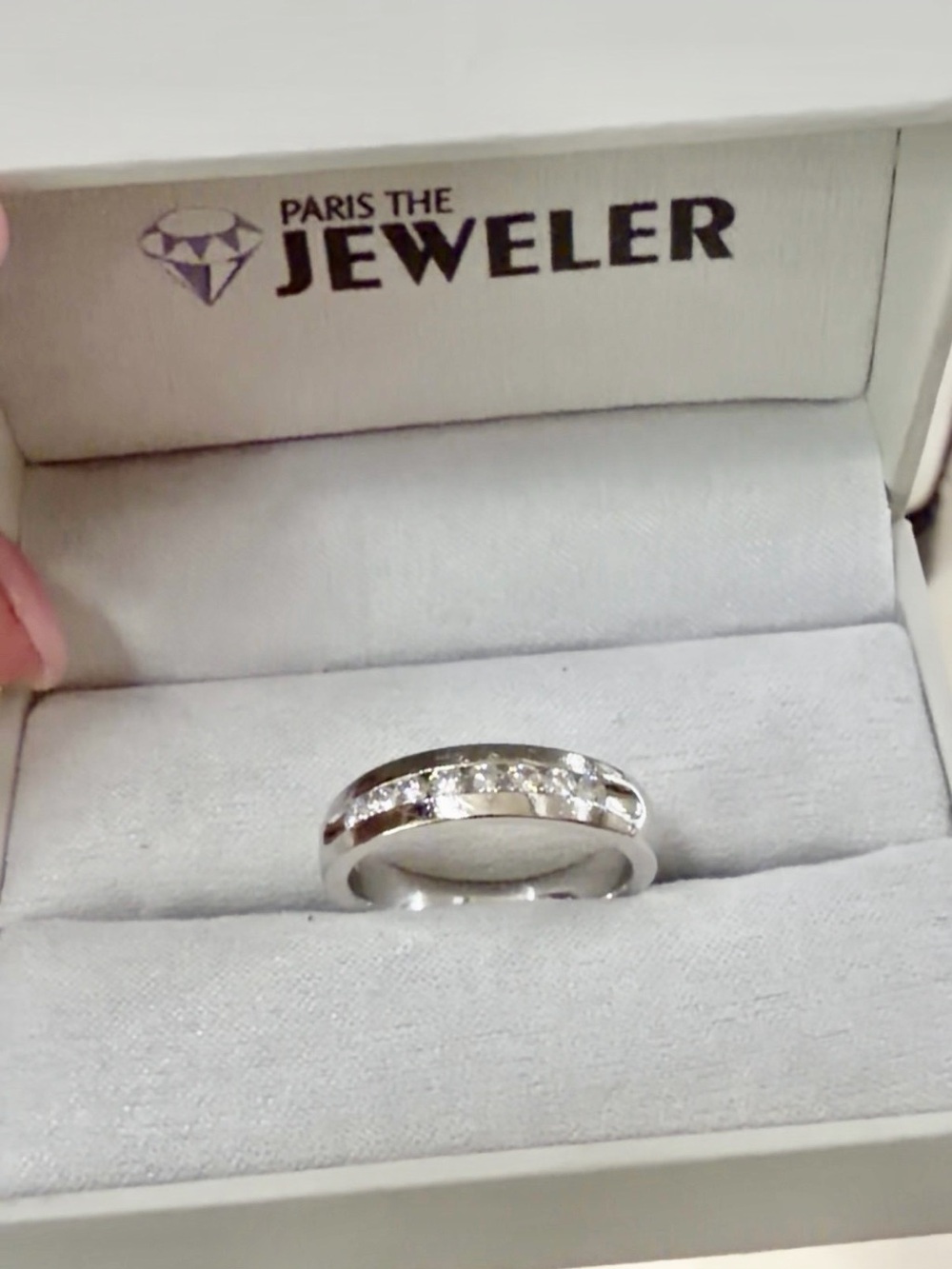 Men’s platinum Diamond band Ring size 9 1/2